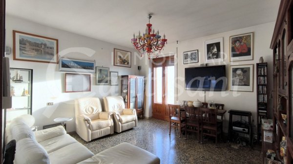 appartamento in vendita a Sesto Fiorentino in zona Quinto