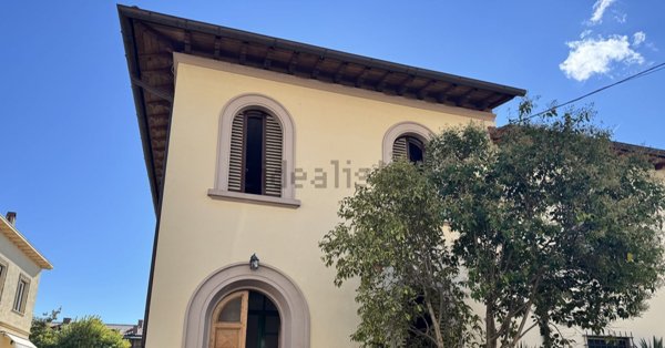 casa indipendente in vendita a Sesto Fiorentino