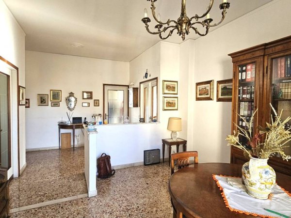 appartamento in vendita a Sesto Fiorentino in zona Quinto