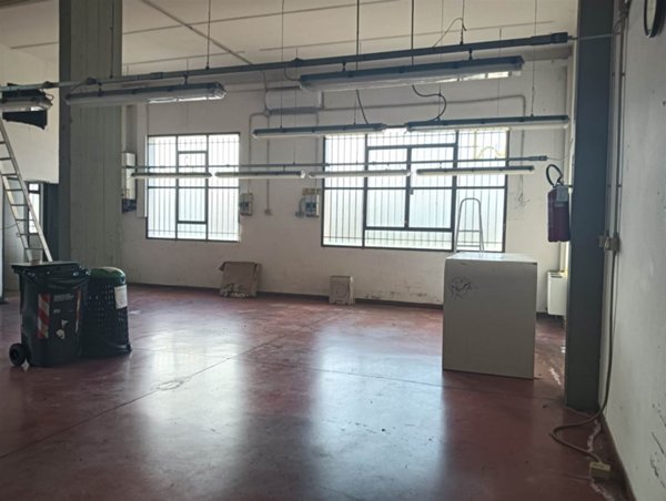 negozio in vendita a Sesto Fiorentino