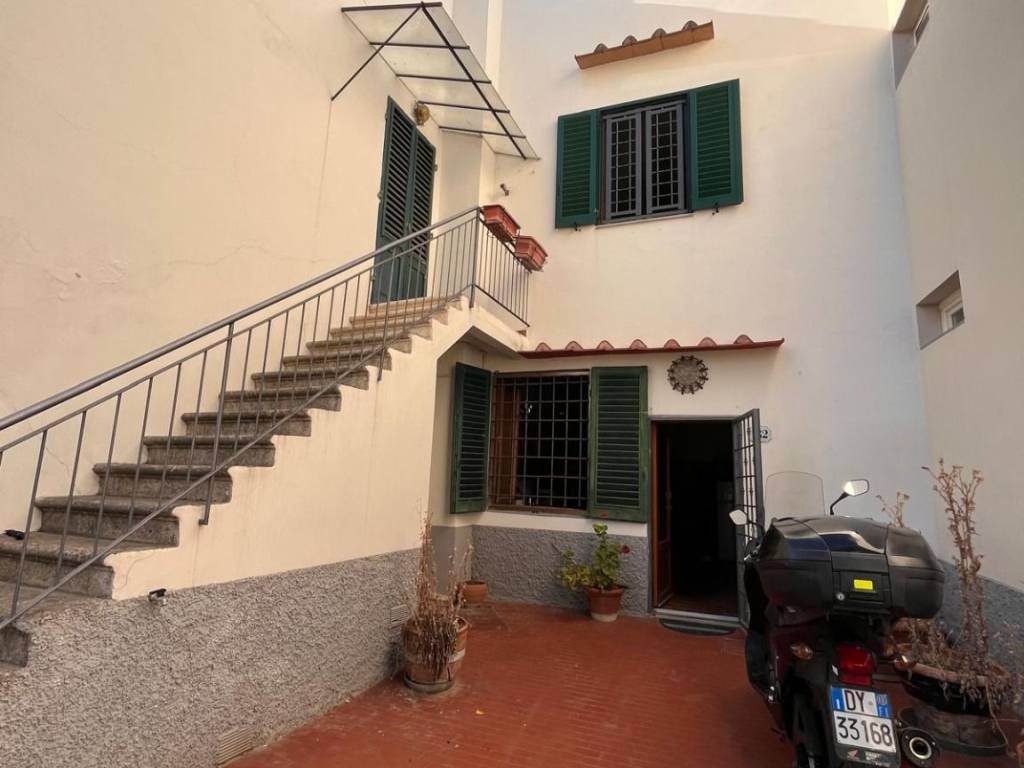 casa indipendente in vendita a Sesto Fiorentino