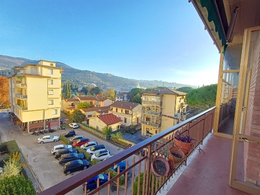 appartamento in vendita a Sesto Fiorentino in zona Quinto