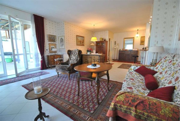 appartamento in vendita a Sesto Fiorentino in zona Quinto