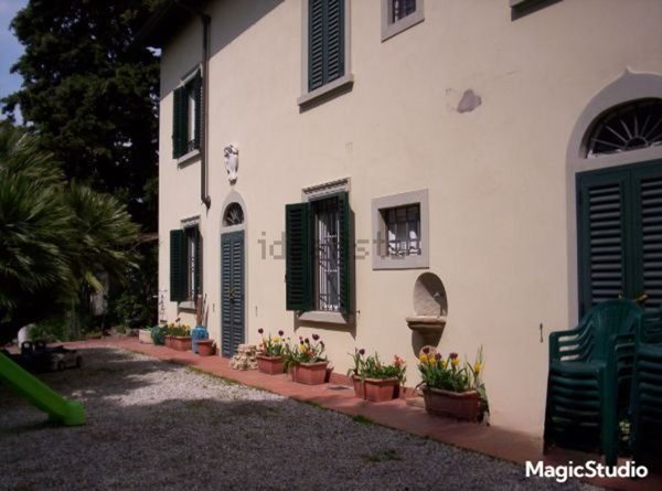 casa indipendente in vendita a Sesto Fiorentino in zona Quinto