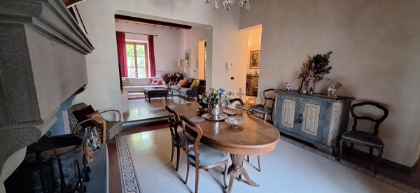 esavano in vendita a Sesto Fiorentino in zona Colonnata