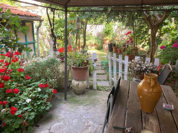 casa indipendente in vendita a Sesto Fiorentino