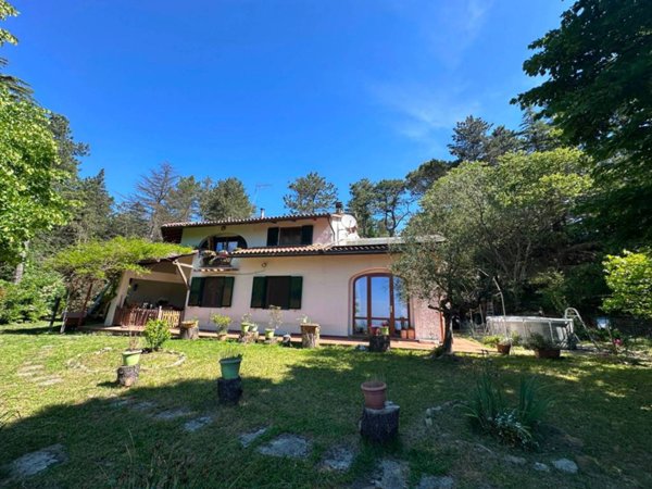 casa indipendente in vendita a Sesto Fiorentino in zona Cercina