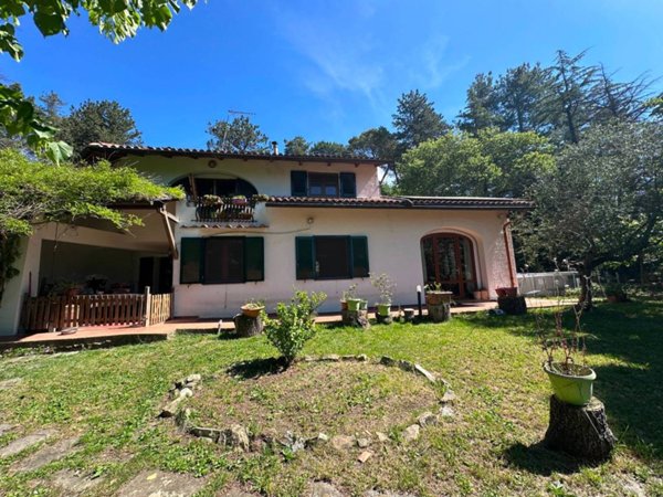 casa indipendente in vendita a Sesto Fiorentino in zona Cercina