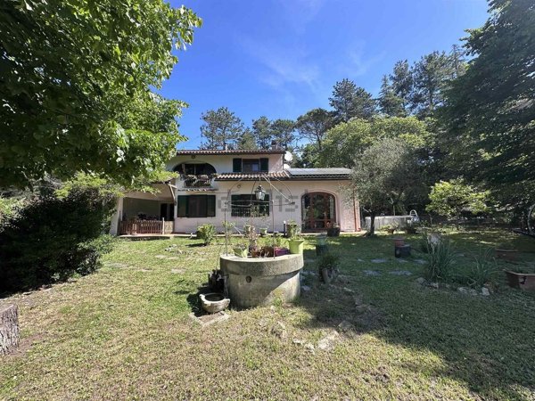 casa indipendente in vendita a Sesto Fiorentino