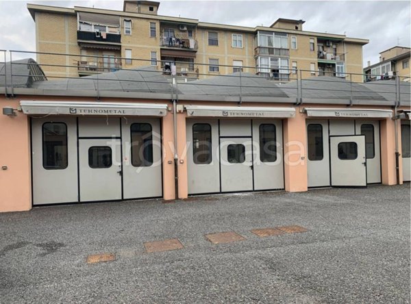 locale commerciale in vendita a Sesto Fiorentino