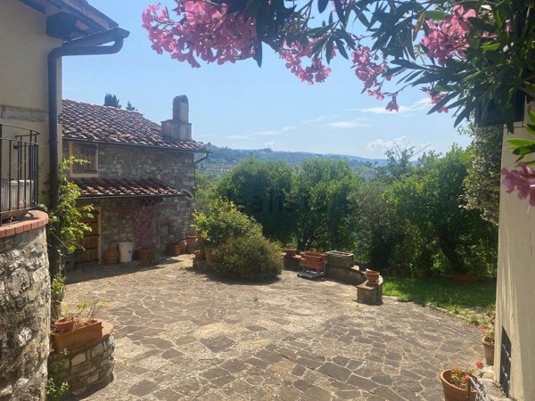 villa in vendita a Sesto Fiorentino in zona Cercina