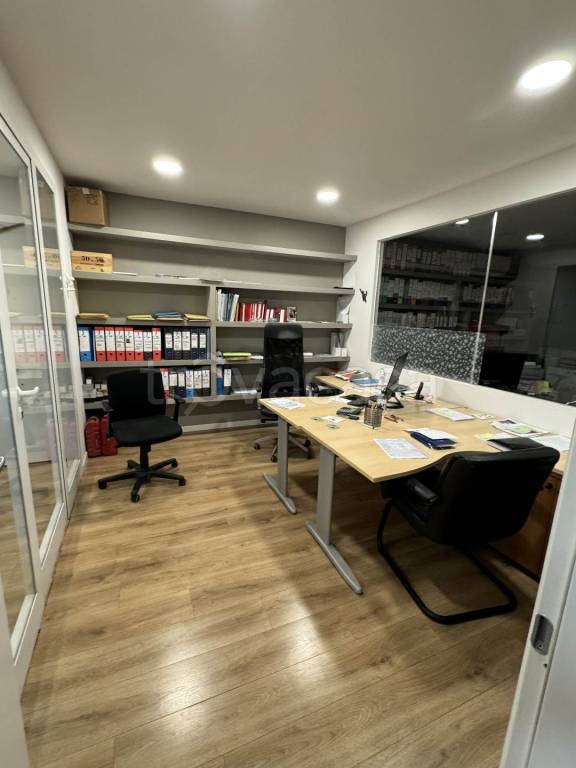 negozio in vendita a Sesto Fiorentino