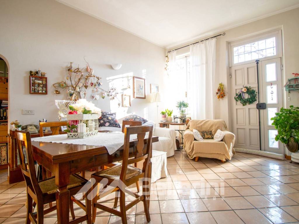 appartamento in vendita a Sesto Fiorentino in zona Colonnata