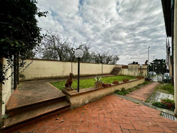 casa indipendente in vendita a Sesto Fiorentino