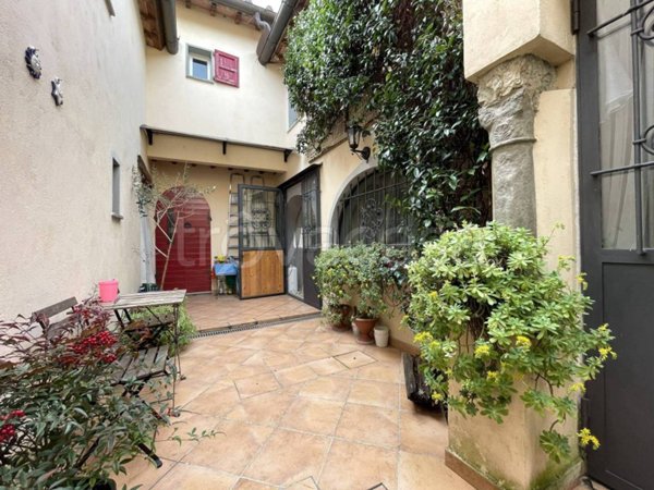 casa indipendente in vendita a Sesto Fiorentino in zona Colonnata