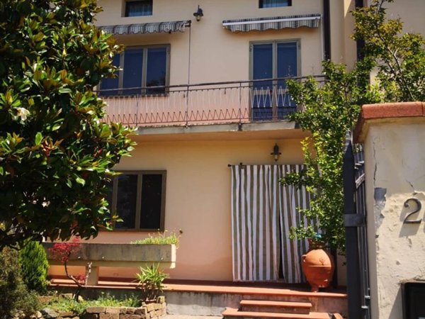 casa indipendente in vendita a Sesto Fiorentino