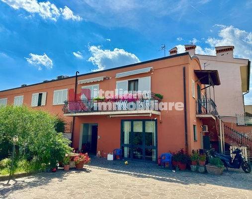 casa indipendente in vendita a Sesto Fiorentino in zona Colonnata