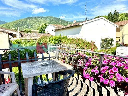 casa indipendente in vendita a Sesto Fiorentino in zona Colonnata