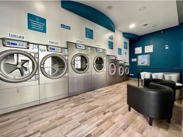 negozio in vendita a Sesto Fiorentino