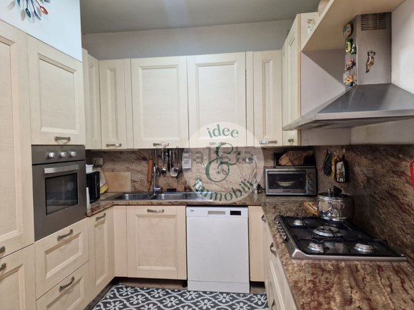 appartamento in vendita a Sesto Fiorentino in zona Zambra