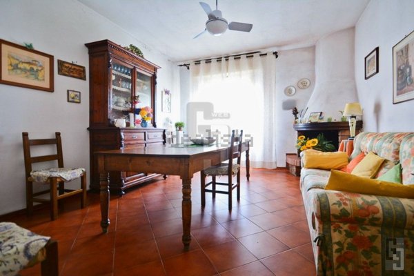 casa indipendente in vendita a Sesto Fiorentino in zona Padule