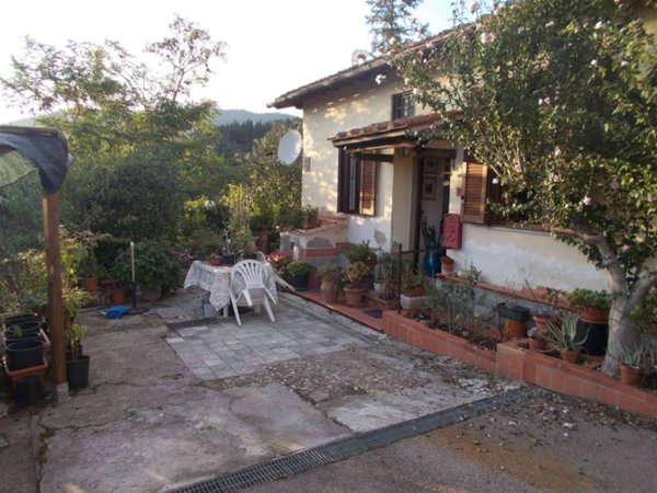 casa indipendente in vendita a Sesto Fiorentino in zona Cercina