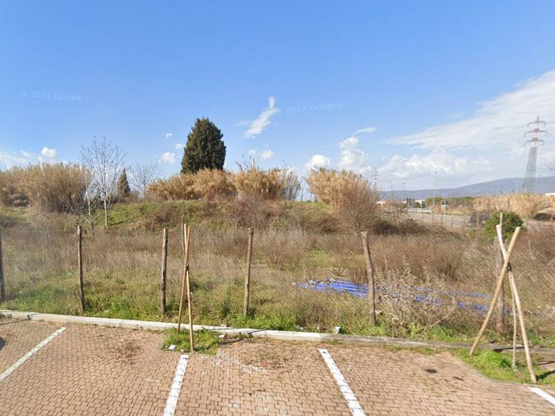 terreno edificabile in vendita a Sesto Fiorentino in zona Quinto