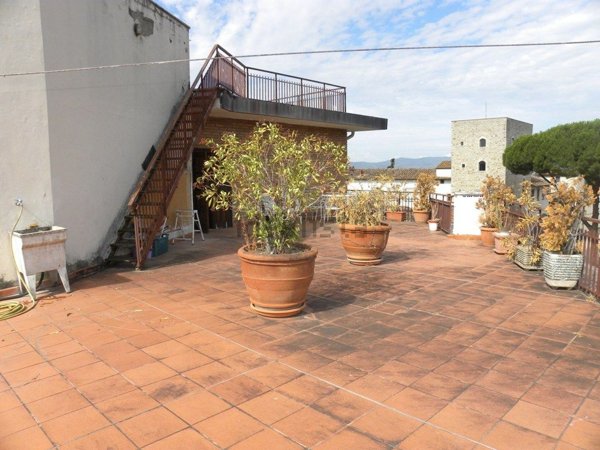 appartamento in vendita a Sesto Fiorentino in zona Zambra