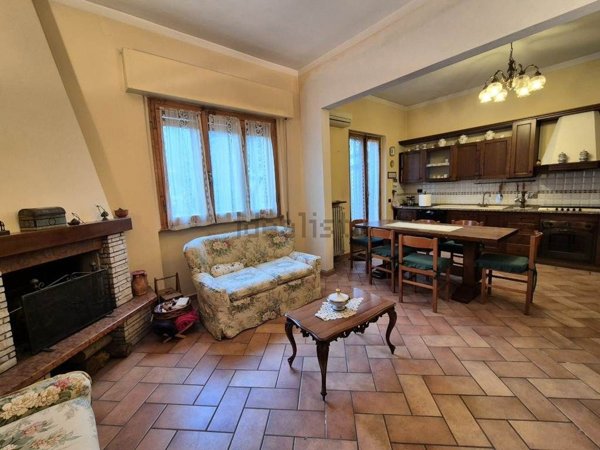 casa indipendente in vendita a Sesto Fiorentino