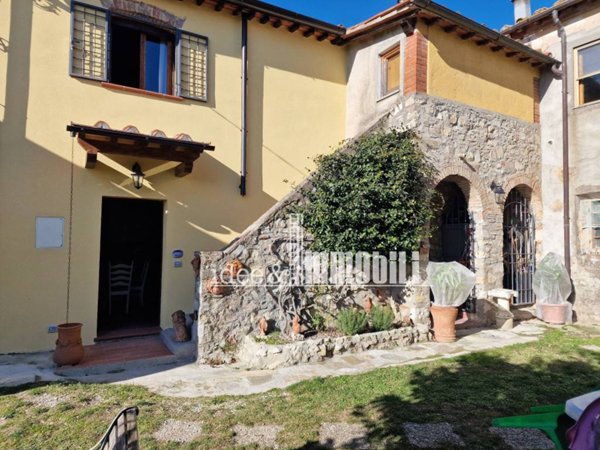 casa indipendente in vendita a Sesto Fiorentino in zona Cercina