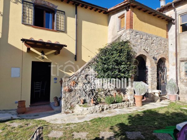 casale in vendita a Sesto Fiorentino in zona Cercina