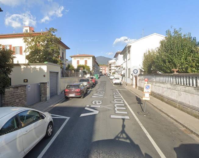 locale commerciale in vendita a Sesto Fiorentino