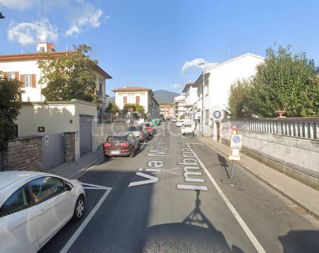 locale commerciale in vendita a Sesto Fiorentino