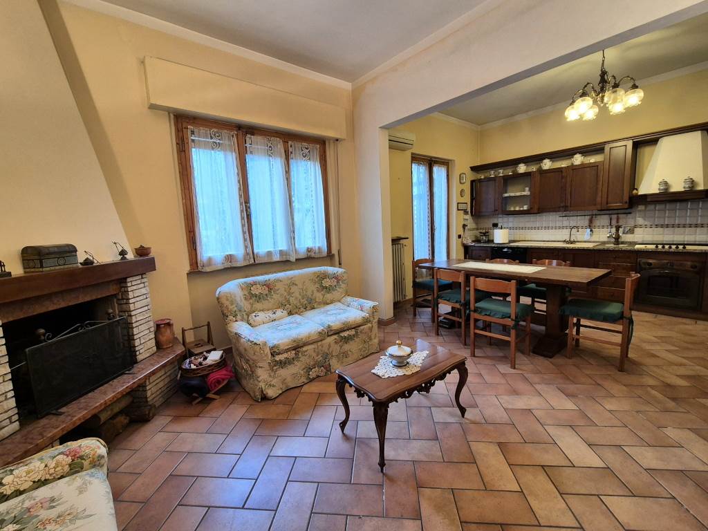 casa indipendente in vendita a Sesto Fiorentino