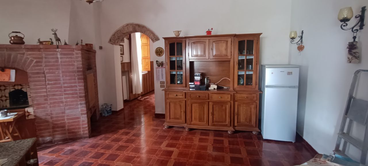 appartamento in vendita a Sesto Fiorentino in zona Castellina