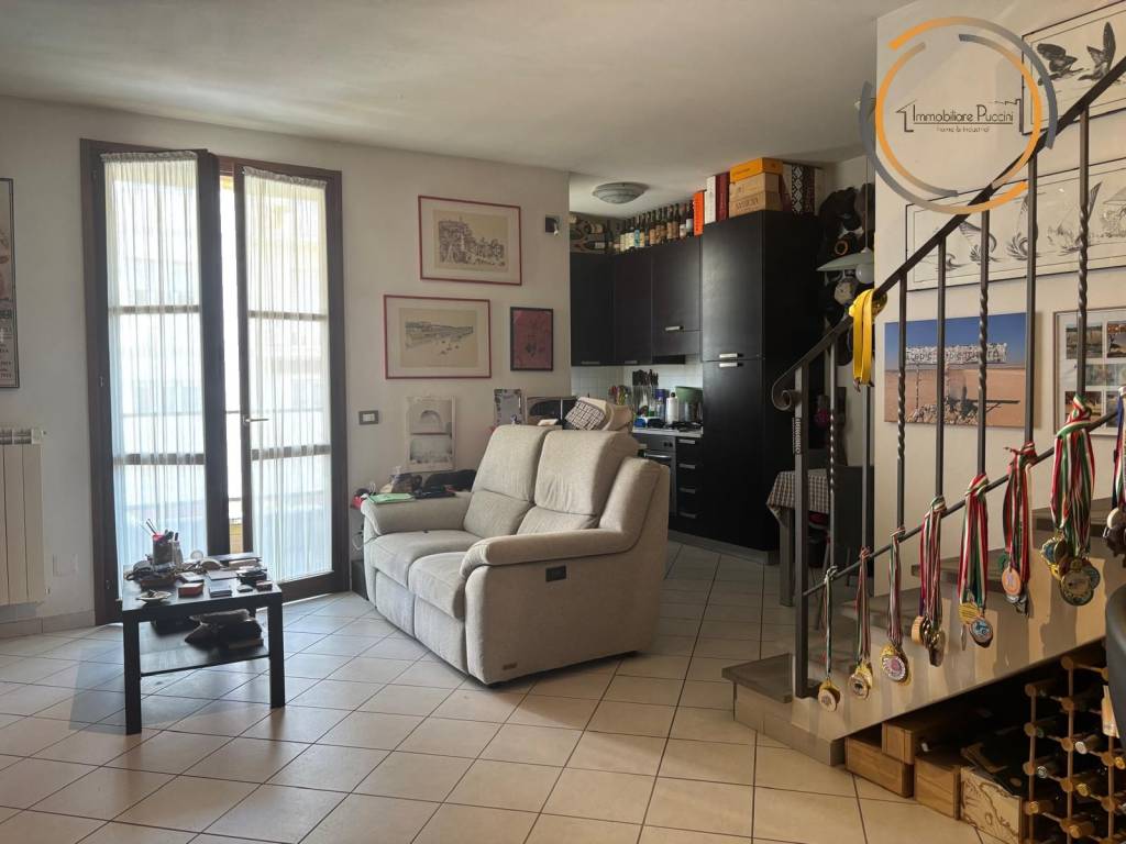 appartamento in vendita a Sesto Fiorentino in zona Colonnata