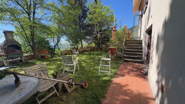 esavano in vendita a Sesto Fiorentino in zona Cercina