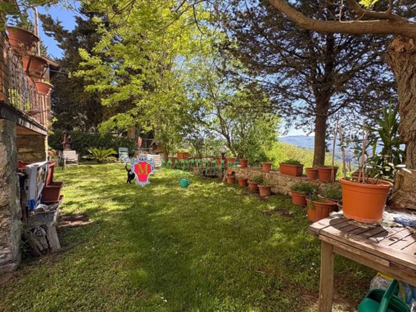 casa indipendente in vendita a Sesto Fiorentino in zona Cercina