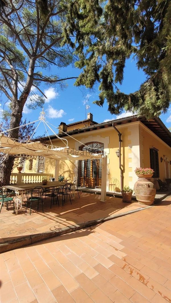 casa indipendente in vendita a Sesto Fiorentino in zona Il Casale