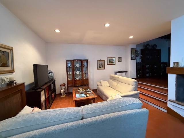 casa indipendente in vendita a Sesto Fiorentino in zona Quinto