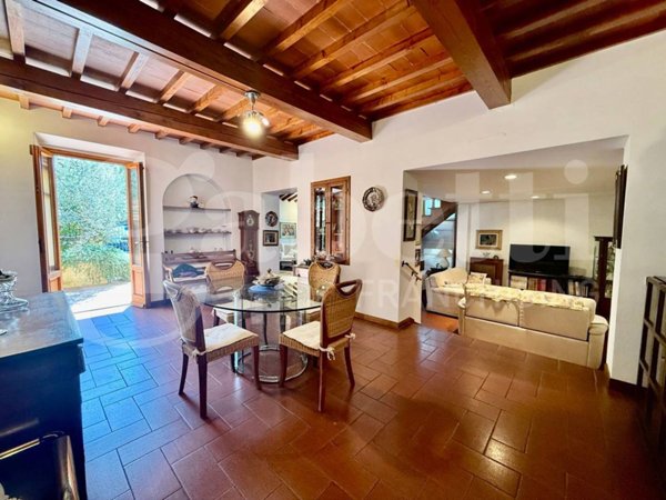 casa indipendente in vendita a Sesto Fiorentino in zona Colonnata