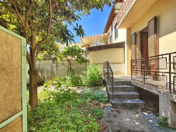 casa indipendente in vendita a Sesto Fiorentino