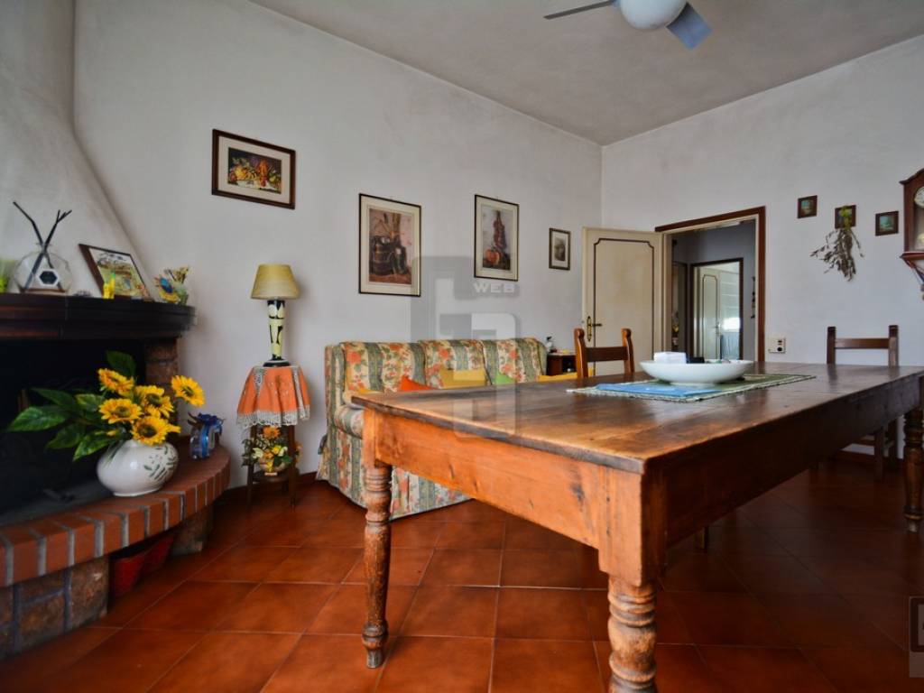 casa indipendente in vendita a Sesto Fiorentino in zona Padule