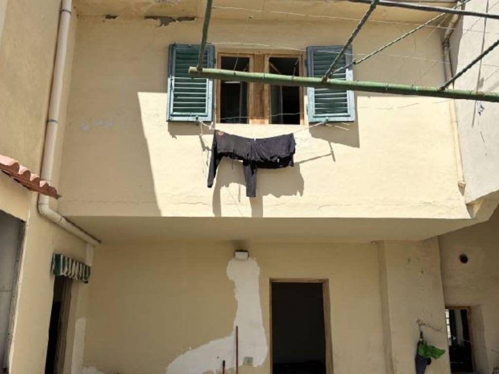 casa indipendente in vendita a Sesto Fiorentino in zona Padule