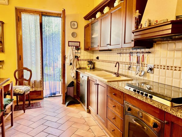 casa indipendente in vendita a Sesto Fiorentino in zona Padule