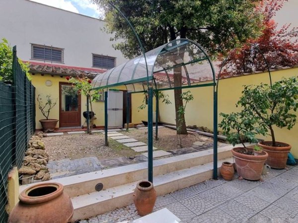 appartamento in vendita a Sesto Fiorentino in zona Colonnata