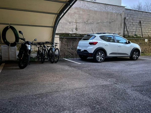 box auto in vendita a Sesto Fiorentino in zona Padule