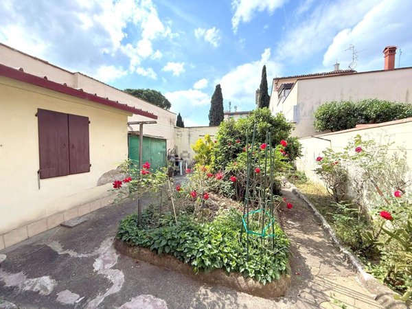 casa indipendente in vendita a Sesto Fiorentino