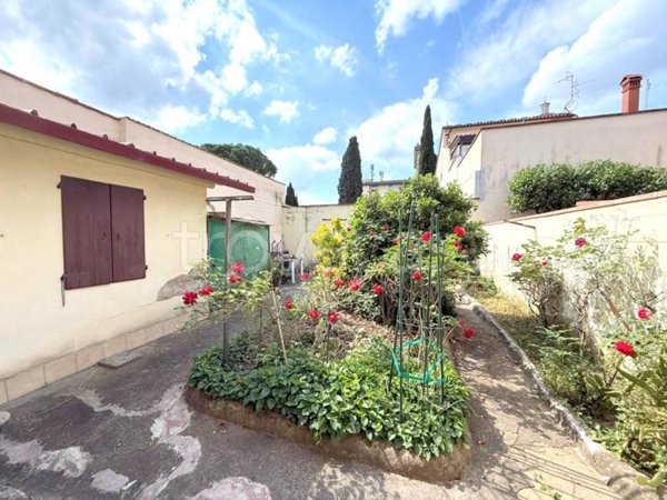casa indipendente in vendita a Sesto Fiorentino