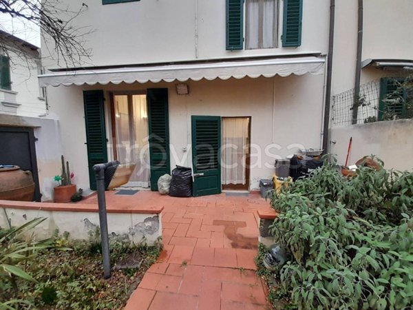 casa indipendente in vendita a Sesto Fiorentino in zona Padule